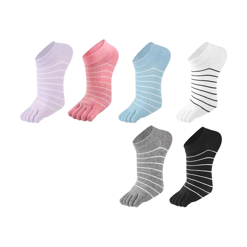Chunda Factory offers custom-made men's and women's all-cotton antibacterial and deodorizing creative toe-separating socks with logos for Amazon Item Picture