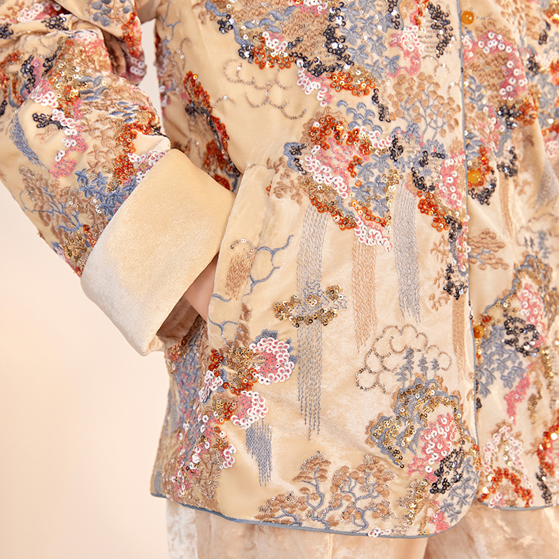 New Chinese-style top for women in the autumn and winter of 2025, featuring a heavy sequined embroidery design on cotton-padded jackets Specification image