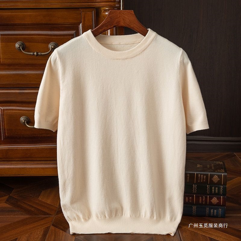 New men's round-neck knitted sweater for Spring and Autumn 2025, short-sleeved loose solid color base layer, half-sleeved T-shirt and sweater Application Scenario