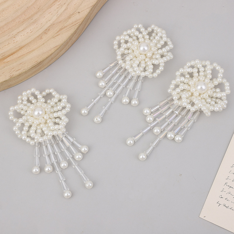 Handmade three-dimensional pearl sunflower ribbons, beaded tassels, headwear, brooches, clothing accessories, crystal pendants, shoes, hats and accessories details Picture