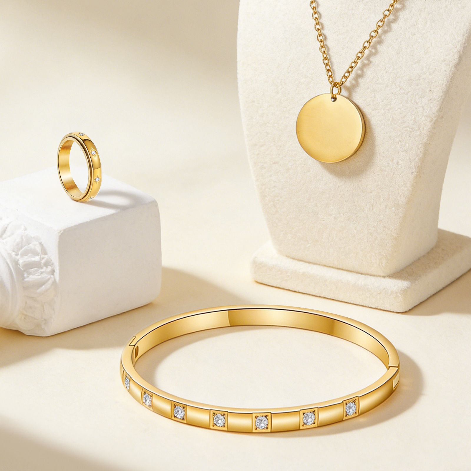 A new cross-border European and American women's diamond-encrusted design light luxury and elegant ring, bracelet and necklace, personalized stainless steel three-piece set details Picture