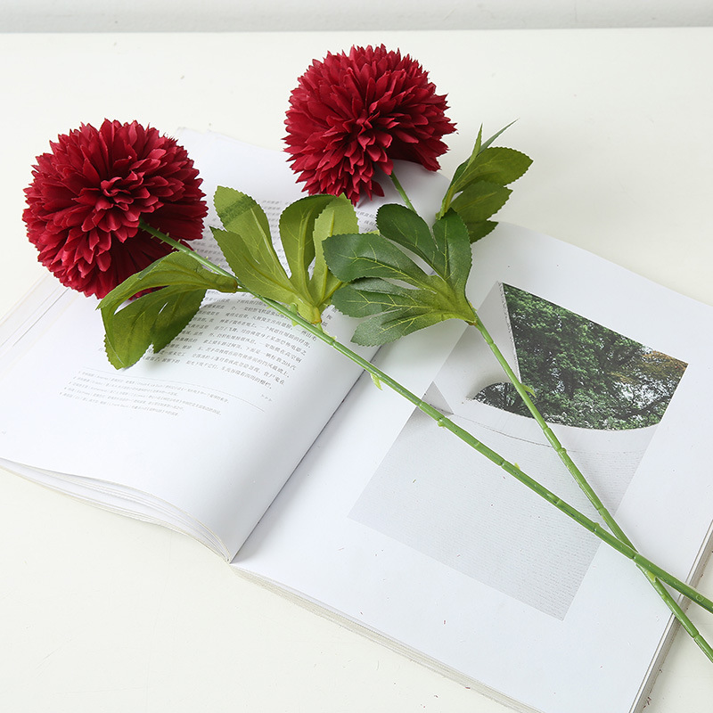 Wholesale of simulated large ball chrysanthemums, living room dining table decoration flowers and plants, wedding scene decoration props, dandelions Application Scenario