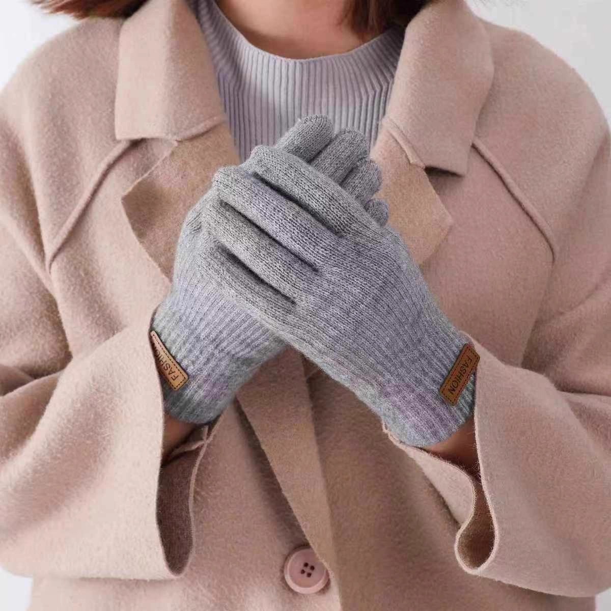 Five pairs of colorful knitted touch screen cycling armbands for women in winter, Korean version plush warm gloves for autumn and winter Application Scenario