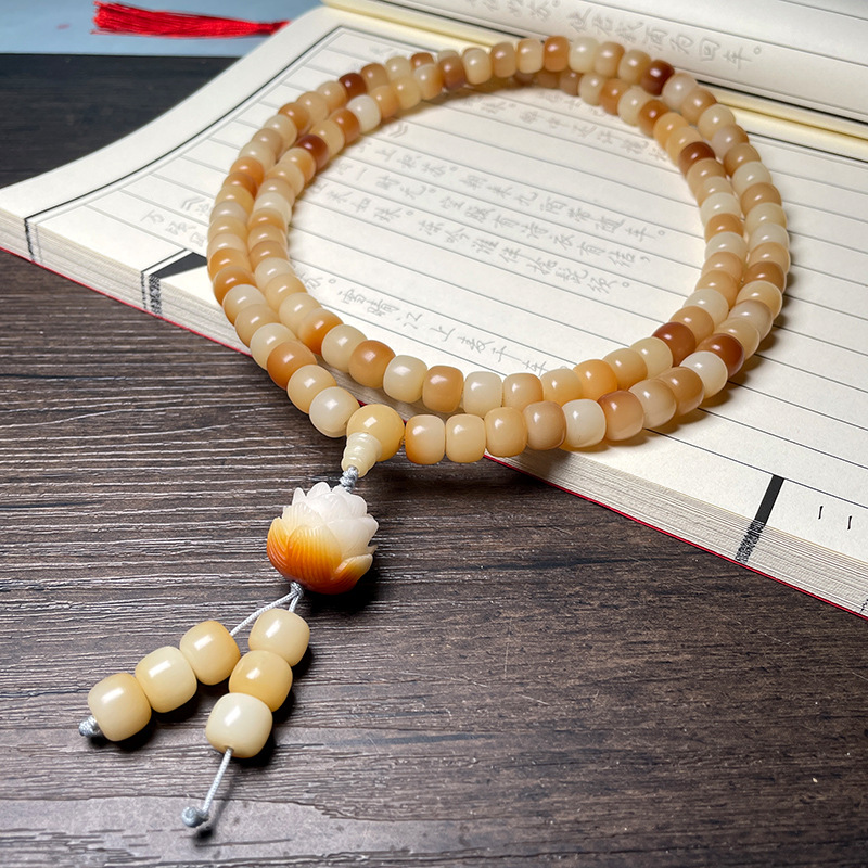 Wholesale of Bodhi Root Dunhuang color charcoal-baked old sandalwood Buddha hand pendants, lotus pendants, cultural play Buddhist beads, men's and women's necklaces details Picture