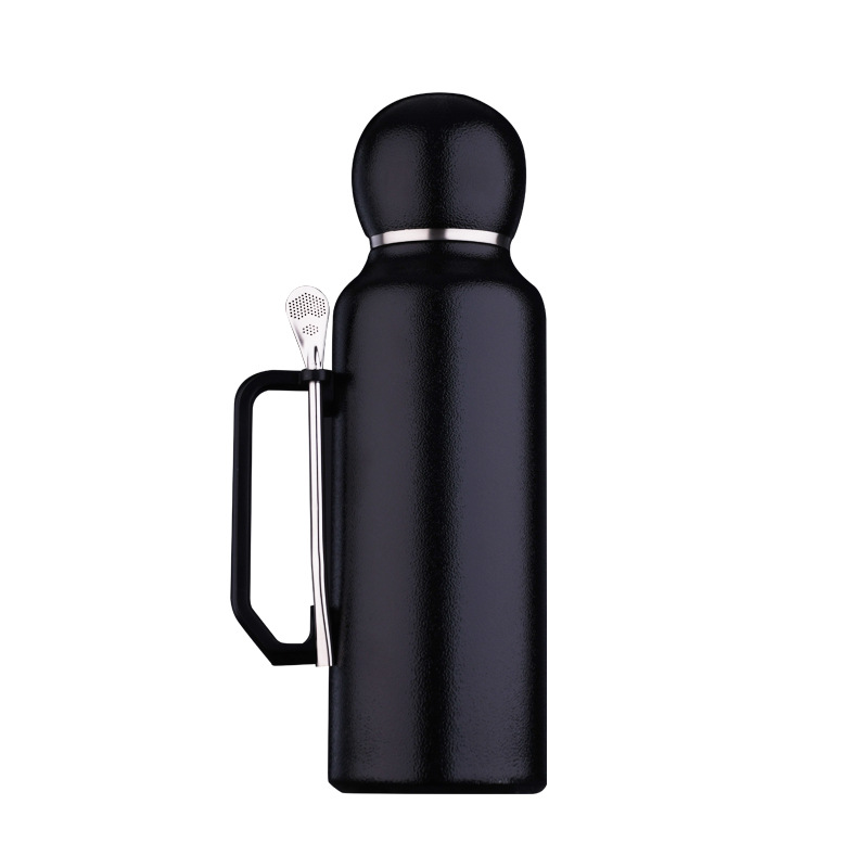 Cross-border creative large-capacity Matteda cup, double-layer vacuum handle insulated kettle, 304 stainless steel football cup with spoon Item Picture
