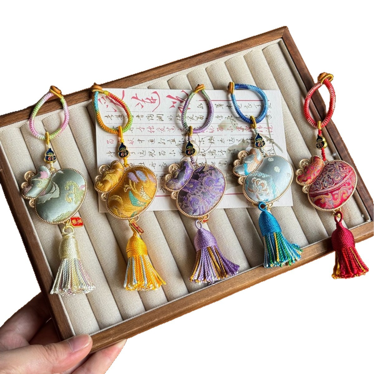 Intangible cultural heritage handcrafted imitation of Song brocade, large money bag, tassel style pendant, lucky bag, car hanging, mobile phone chain clip, new Chinese ancient style Item Picture