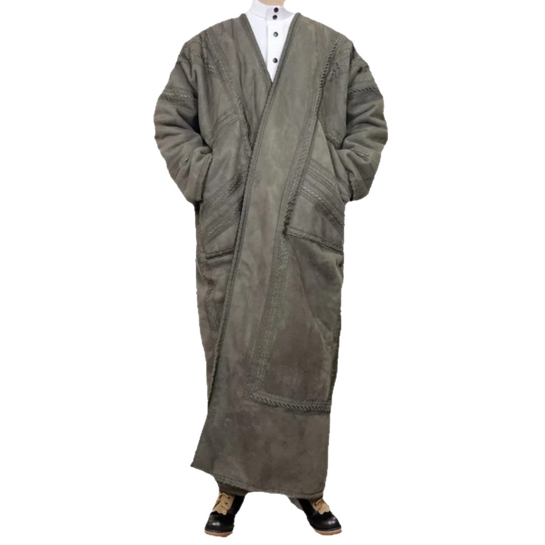 跨境热卖冬季加厚麂皮绒男士长袍开衫保暖无帽有口袋冬袍白底实物图