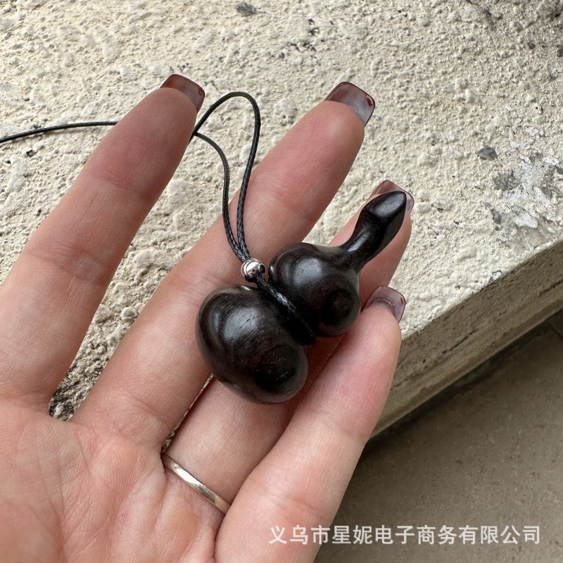 Elegant pearl short necklace, women's lanyard jewelry, classic, simple, fashionable and versatile accessory details Picture