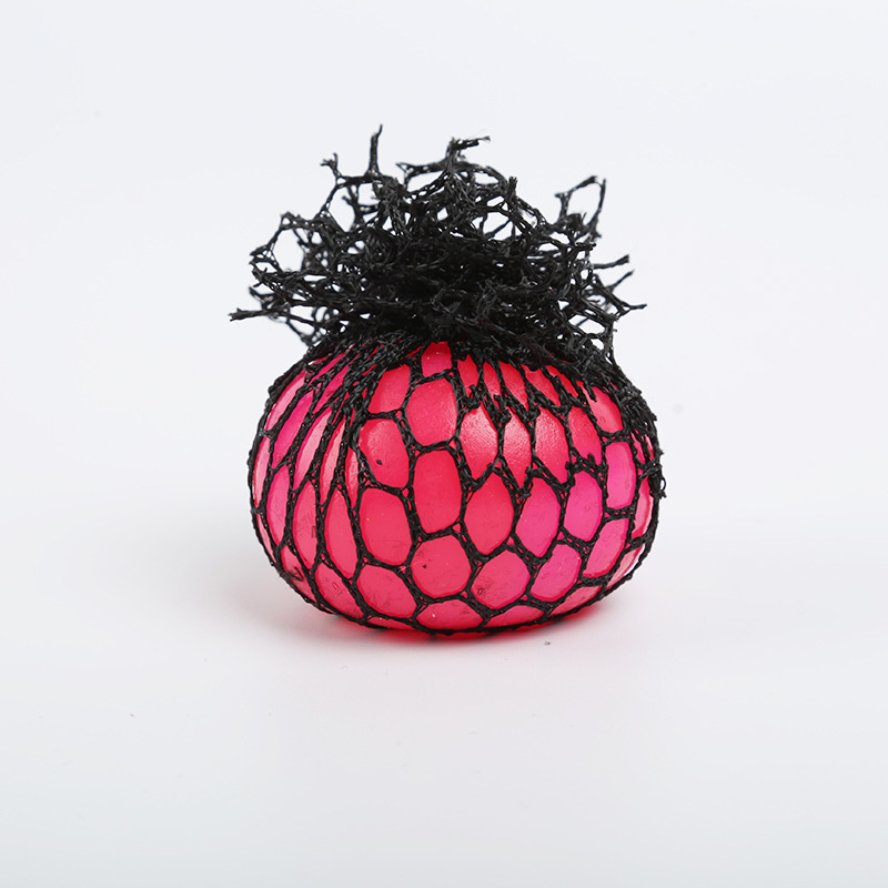 Creative grape balls, stress-relieving toys, funny beads, water balls, and the fun of pinching. Wholesale of colorful beads and grape balls Application Scenario