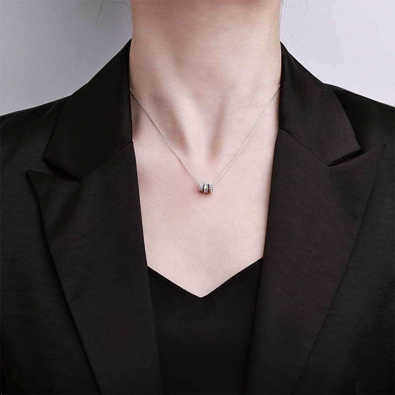 s925纯银项链女新款不掉色个性轻奢欧美高级感锁骨链毛衣链批发