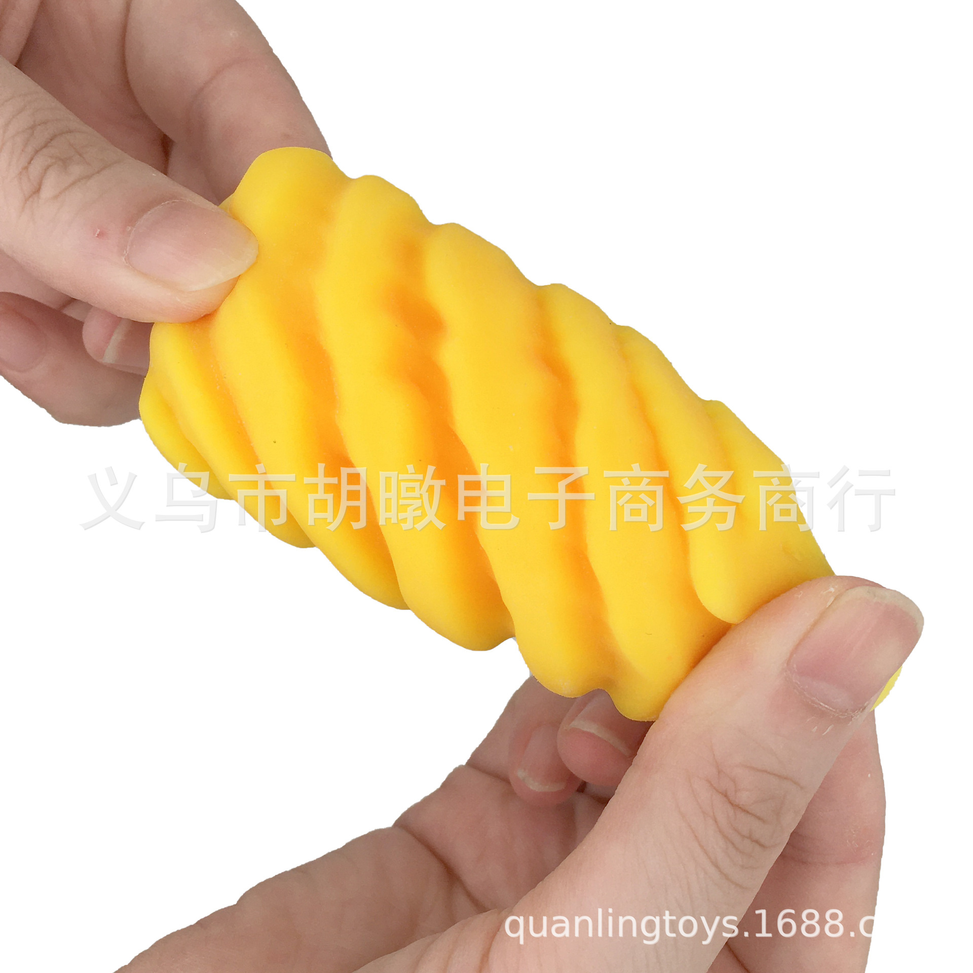 解压玩具挂件菠萝钥匙扣捏捏乐网红爆款减压神器发泄慢回弹儿童