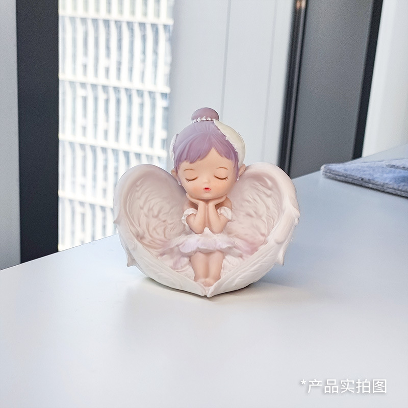 Handicrafts, cute little living room ornaments, light luxury table figurines, wholesale home goods, trendy toys, graduation gifts Application Scenario