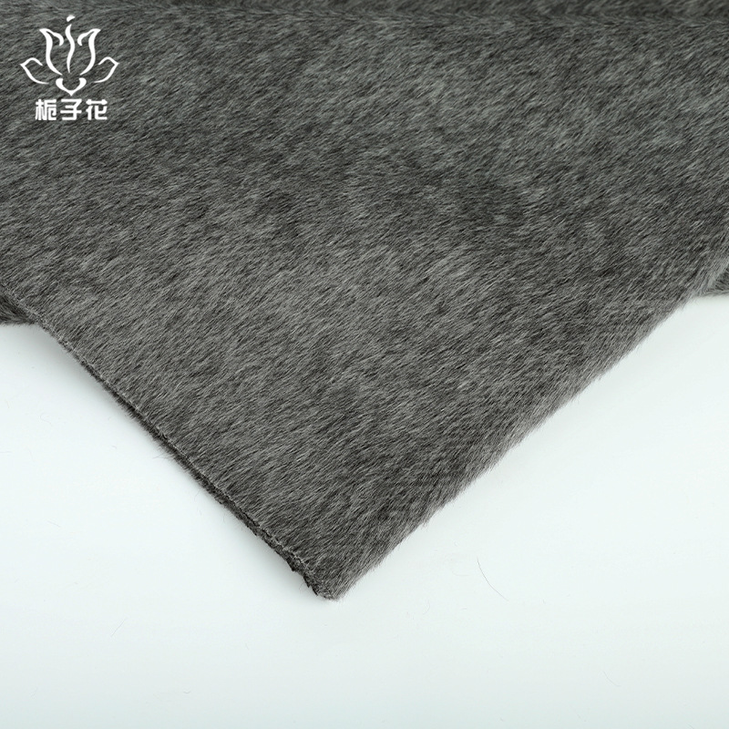 灰色双面阿尔巴卡面料保暖透气加厚冬季大衣外套白底实物图