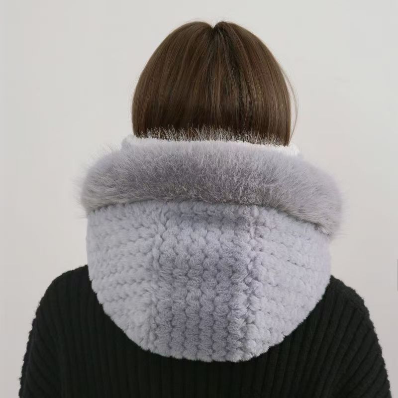 Harbin travel hat, women's scarf, integrated neck protection, winter fleece warm head cover, Northeast cold protection, cycling wind protection Application Scenario