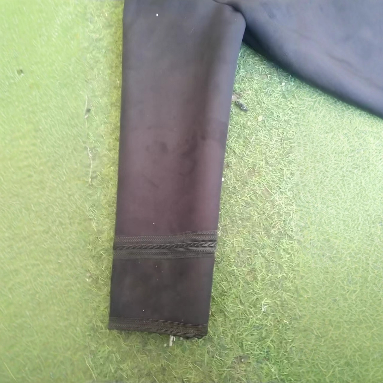 高品质中东阿联酋男士加绒连帽长袍来图打样Farwah拉链长外套细节图