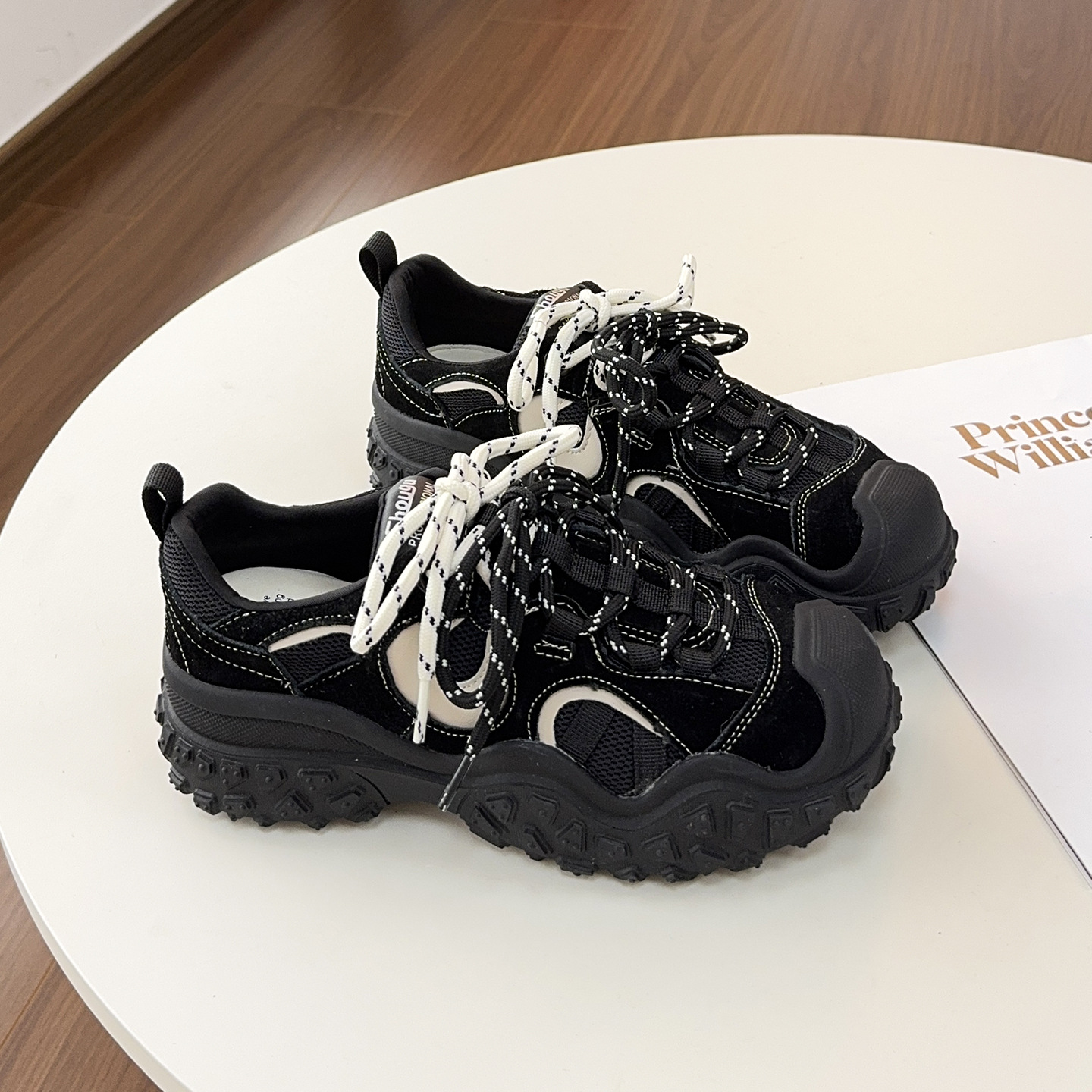 Shougu Super Good-looking thick-soled women's 2025 new style super popular ugly and cute shoes, height-increasing outdoor sports casual shoes Specification image