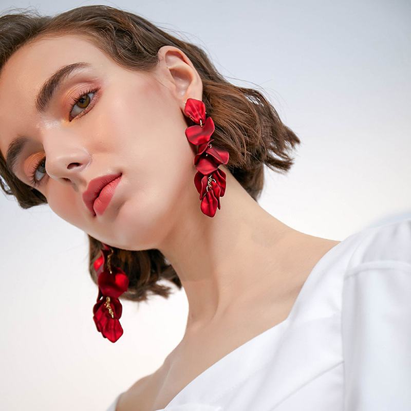 European and American rose petal long tassel earrings, fashionable, ins, elegant, internet-famous, high-end, eco-friendly earrings for women Specification image