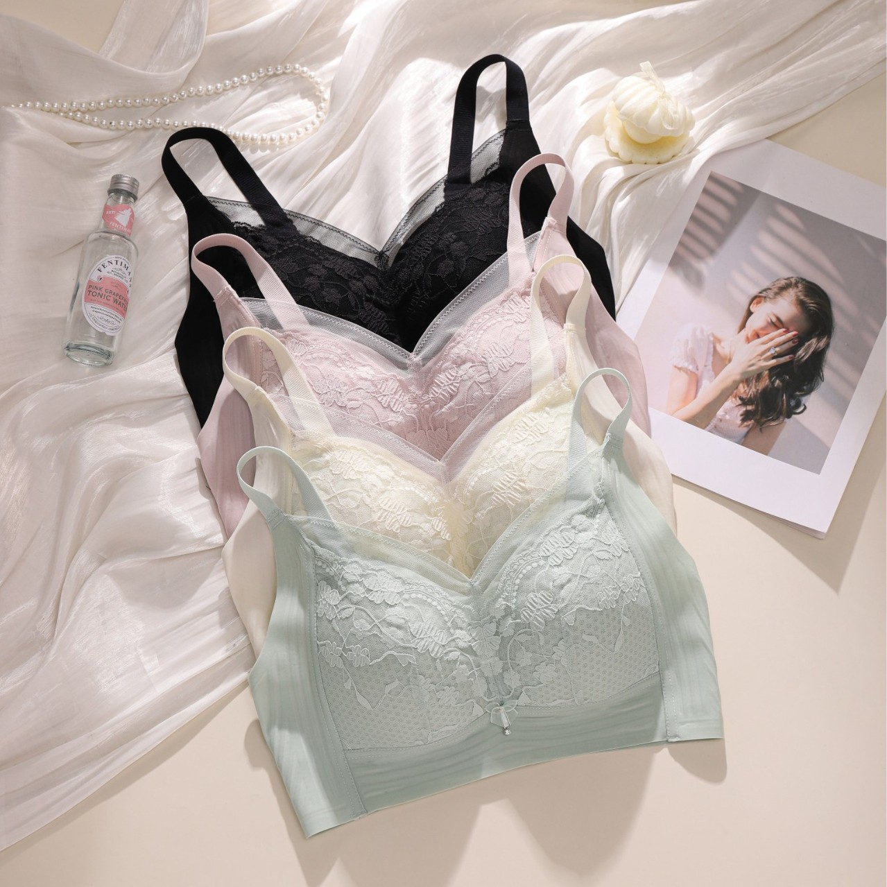 秋冬大码轻薄舒适透气内衣女大胸显小上托防下垂收副乳无痕文胸