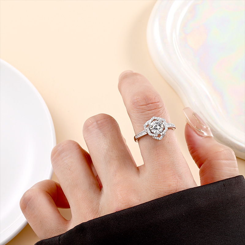 S925 sterling silver moissanite ring, a niche high-end light luxury style gold cross-border bestseller from Europe and America, wholesale finger ring