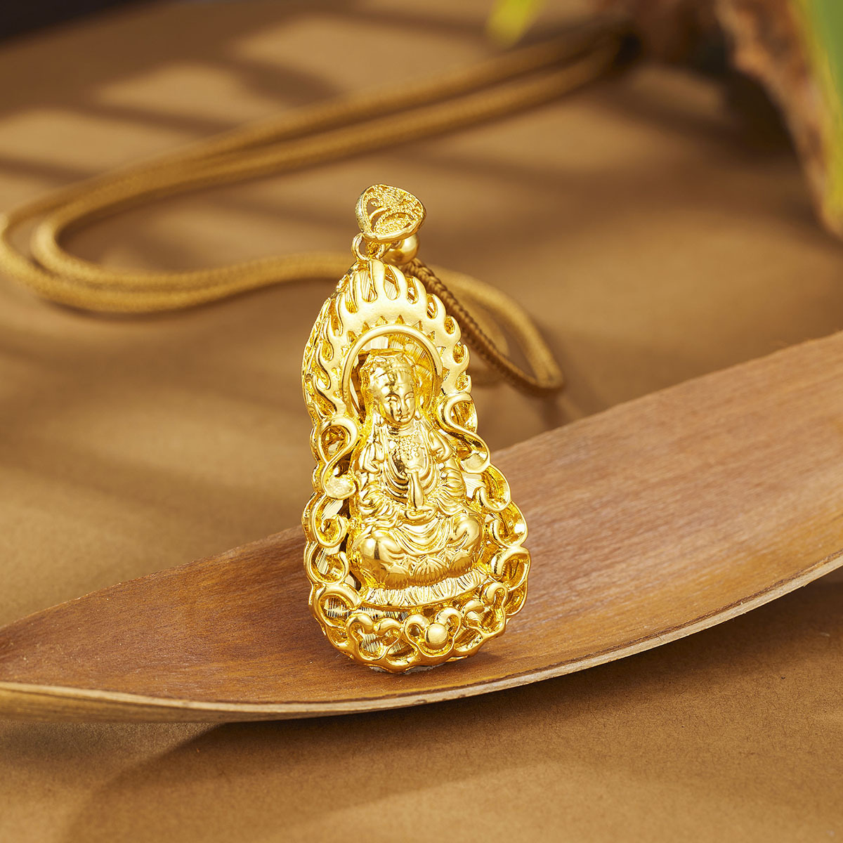 Authentic ancient-style sand gold necklace, flame Guanyin pendant for men and women, sitting lotus Guanyin Bodhisattva, new Chinese-style pendant, Chinese style details Picture