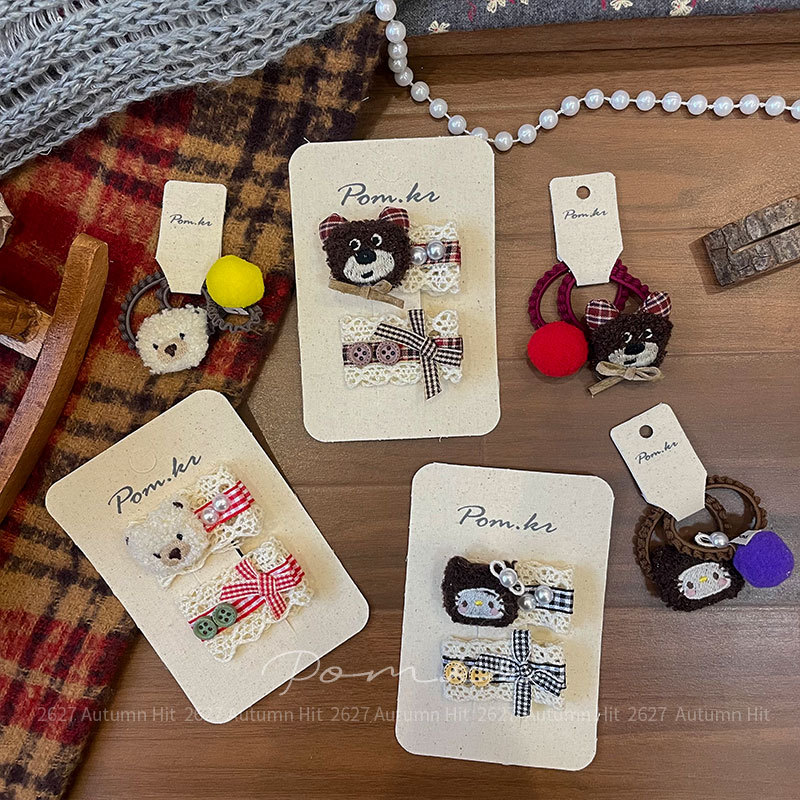 Nuevo estilo de dibujos animados coreanos osos pinza mano para niños lateral pelo roto pinza flequilla bola de pelo lindo anillo de pelo elástico mujeres Pom.kr peluche adornos de pelo peluche peluche peluche erizo plaid encaje decoración chica otoño Application Scenario