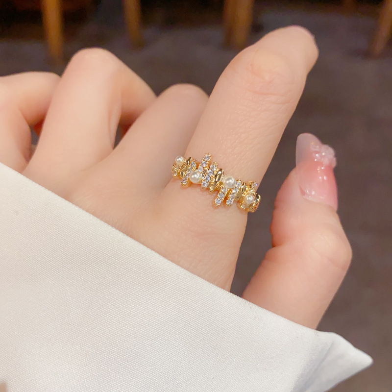 The new summer fashion design, full diamond irregular opening ring, exquisite, individual, versatile and high-end index finger ring for women Specification image