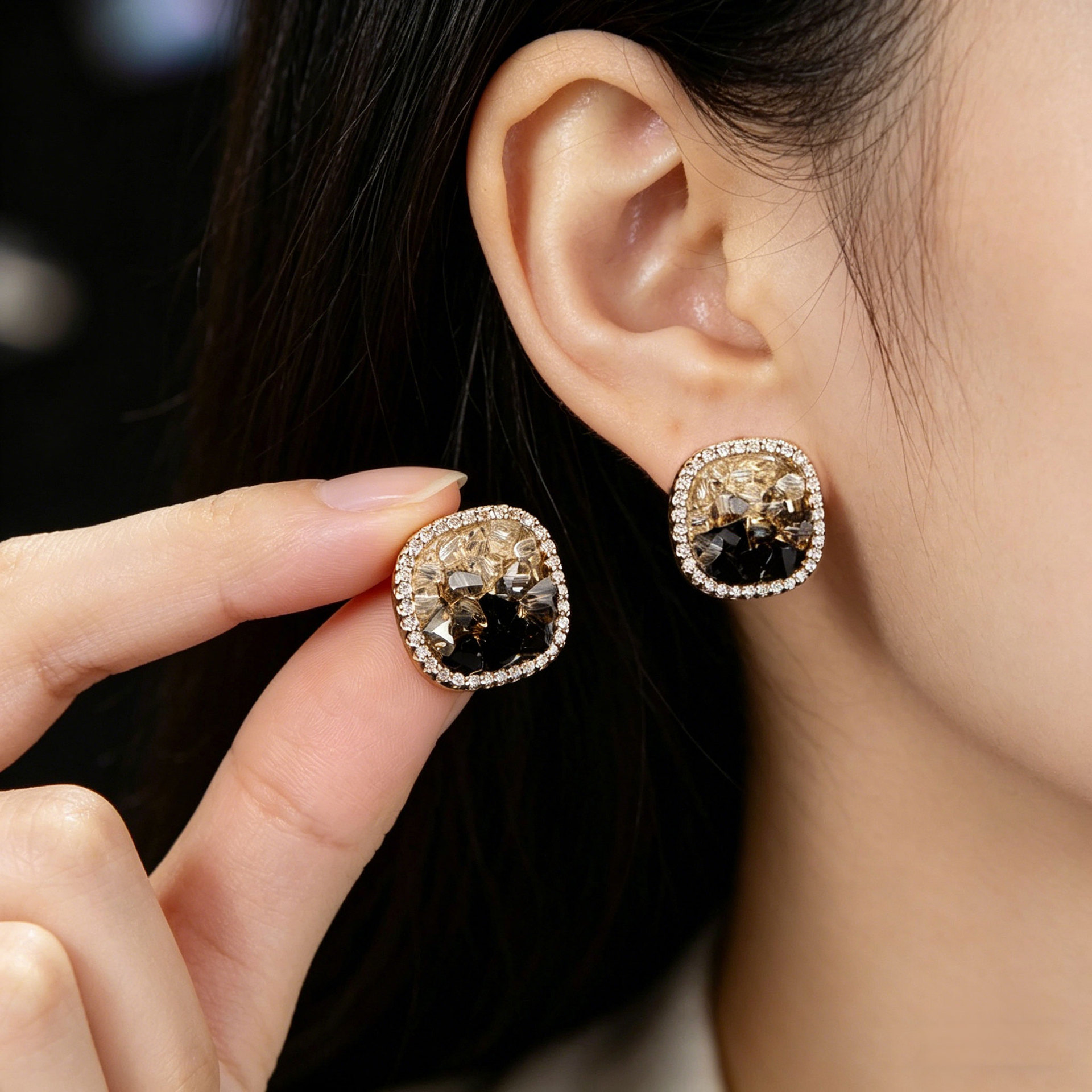 Light luxury and high-end square crystal stud earrings, copper alloy coffee gold electroplated with zirconium, s925 silver needle, versatile women's earrings