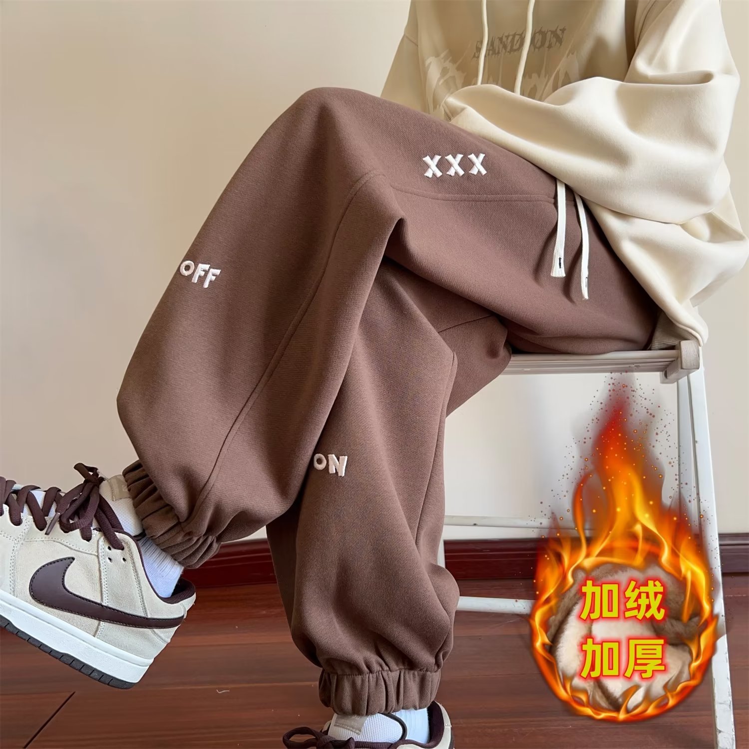 Shan Shao Clothing's fleece sweatpants for men, a new style of loose Hong Kong style for autumn and winter, are fashionable and trendy. Embroidered tight-fitting casual pants Application Scenario