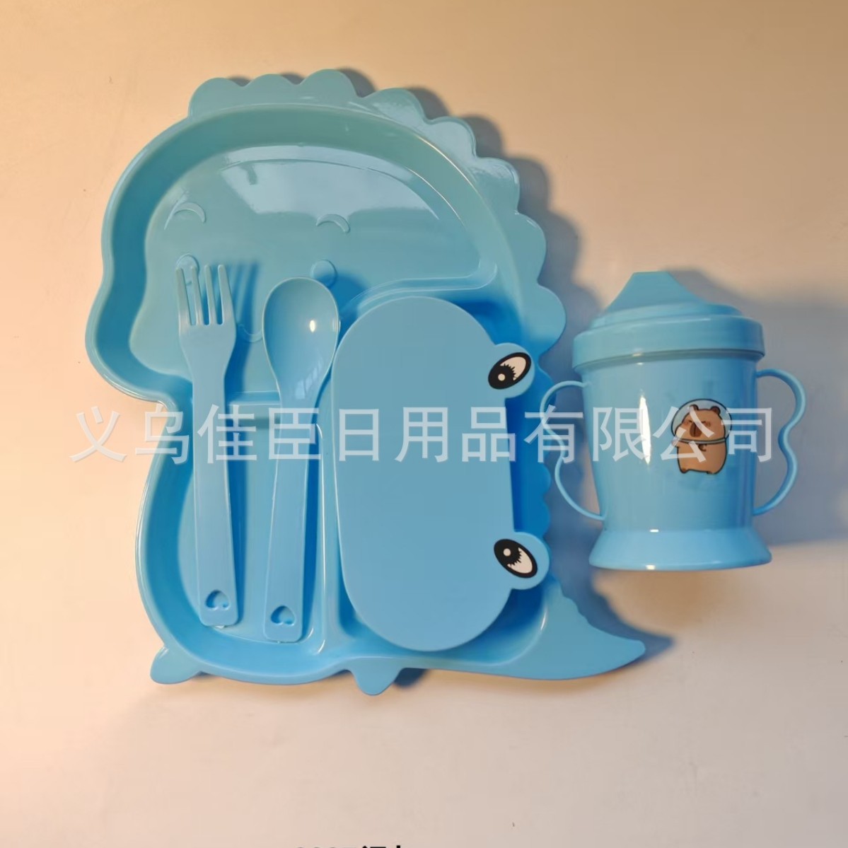 Silicone dinosaur dinner plate set, cartoon feeding tableware, baby dinner plate disinfection, children's double-eared straw cup Application Scenario