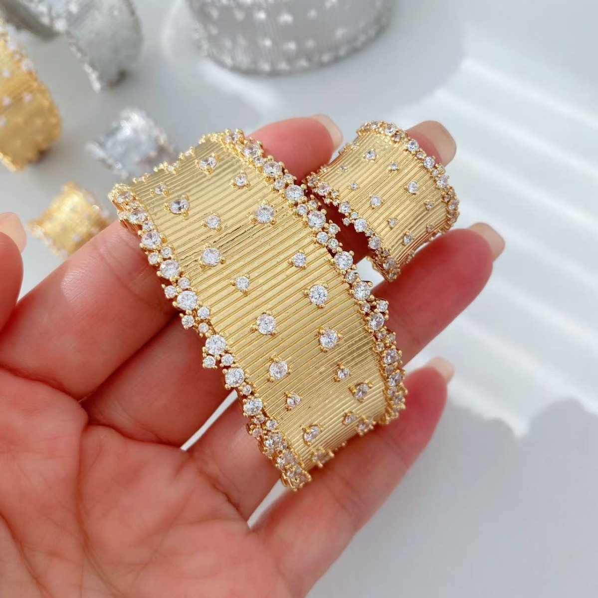European and American wind Starry Sky brushed bracelet ring, full zirconium inlay, wide edge opening design cross-border jewelry supply manufacturer Specification image
