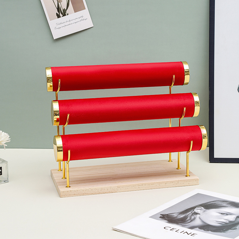 This is a three-layer metal frame specially designed for cross-lens display, featuring velvet, pu leather, and jewelry. It is suitable for storing watches, bracelets, bangles, and hand strings Application Scenario