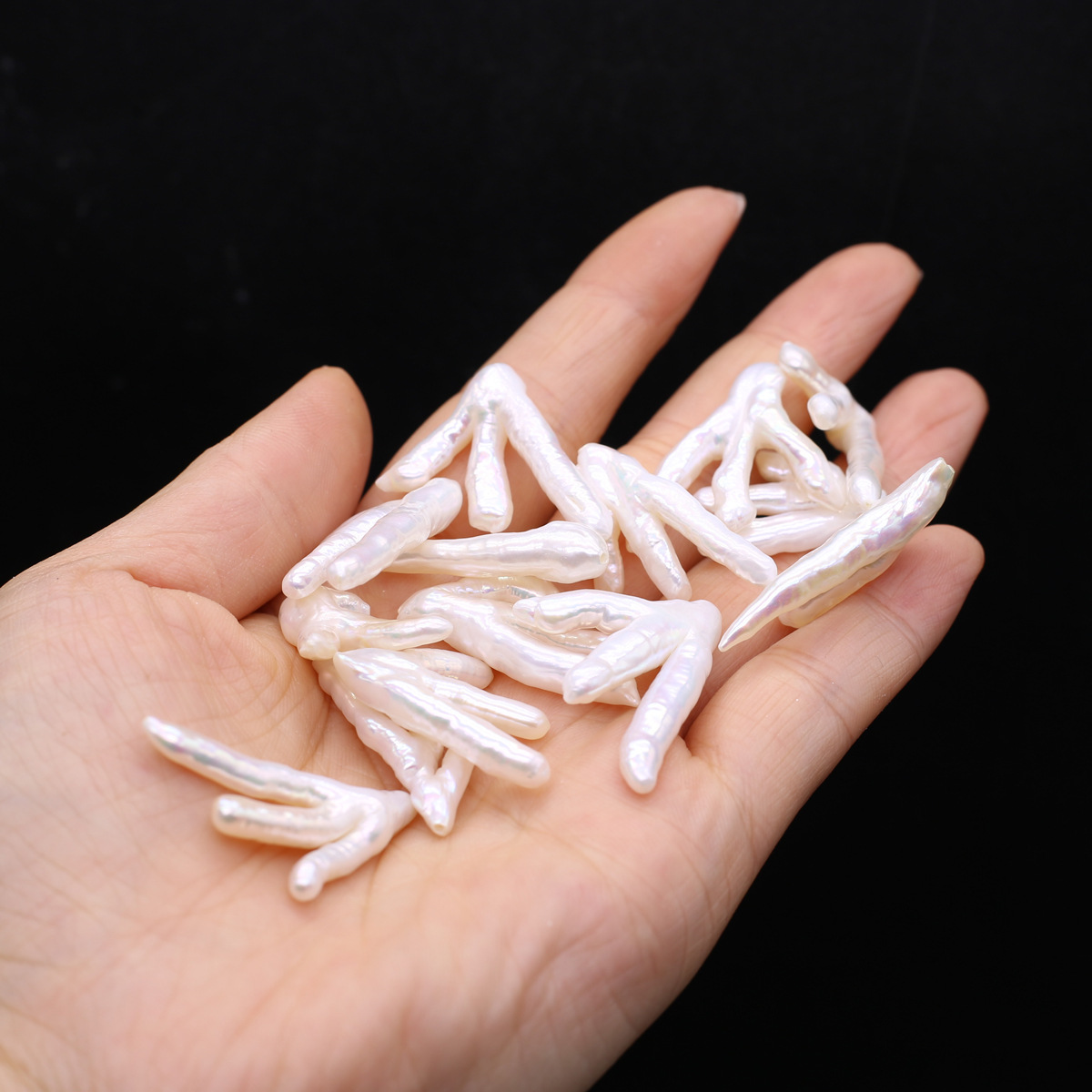 Natural freshwater pearl irregular-shaped Baroque chicken feet Baroque Application Scenario