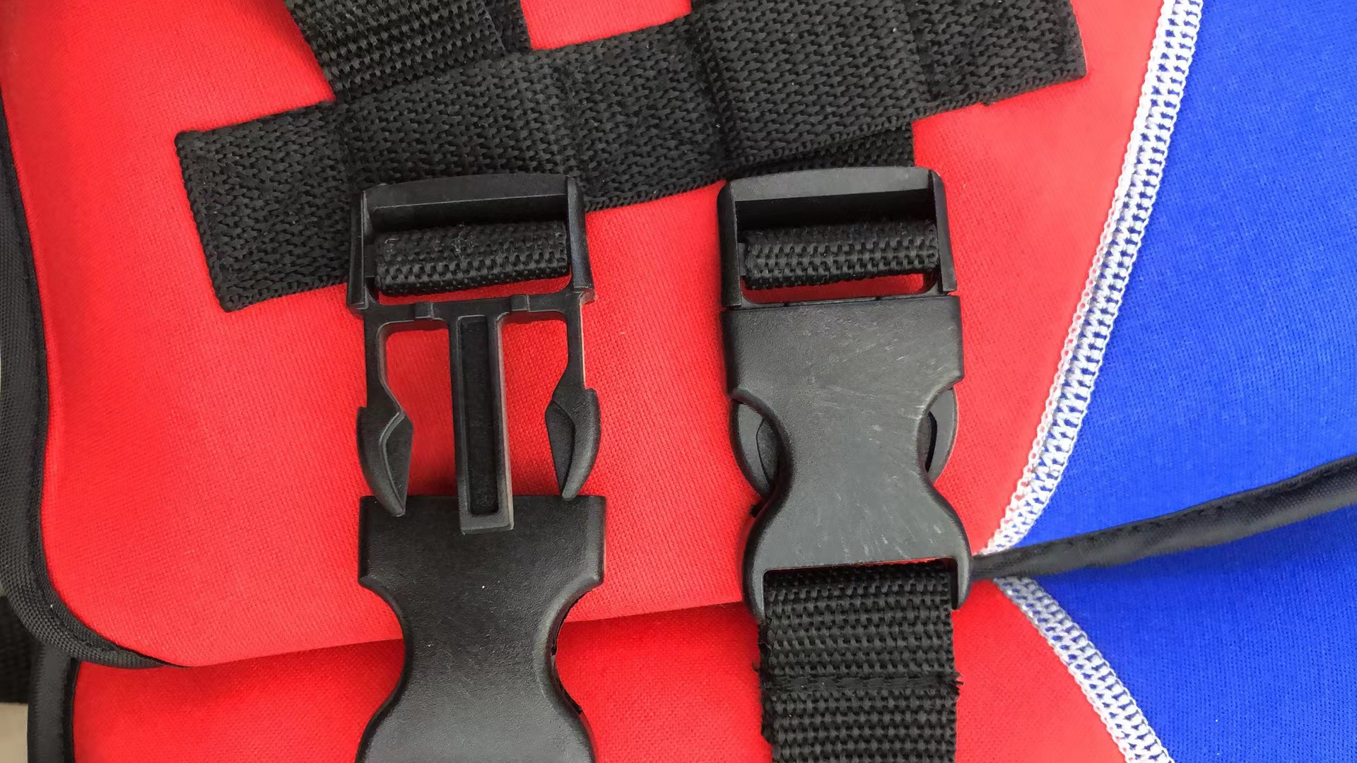 义乌飞朵厂家直销成人救生衣儿童救生服男生女生通用款细节图