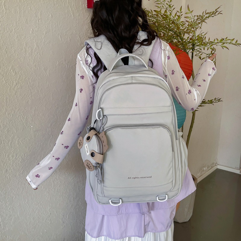 Wholesale of new student backpacks, casual travel backpacks, men's and women's computer bags and fashionable schoolbags for Spring/Summer 2026 Application Scenario