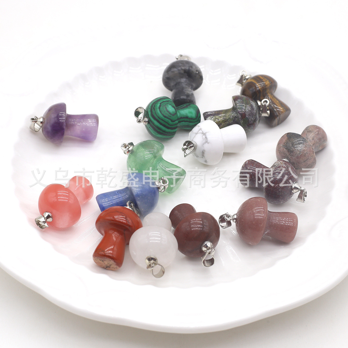 Cross-border best-selling natural stone mini mushroom pendants, simple hanging pieces, unisex DIY jewelry accessories wholesale Application Scenario