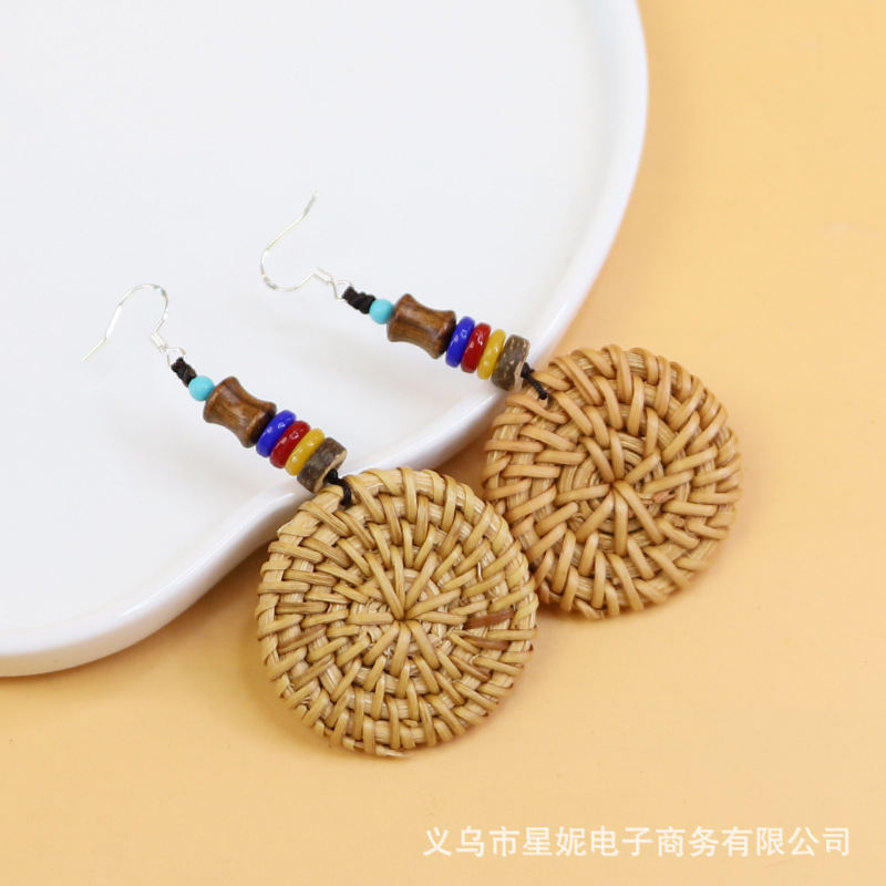 饰品/耳饰/耳钉/耳棒/珍珠耳钉细节图