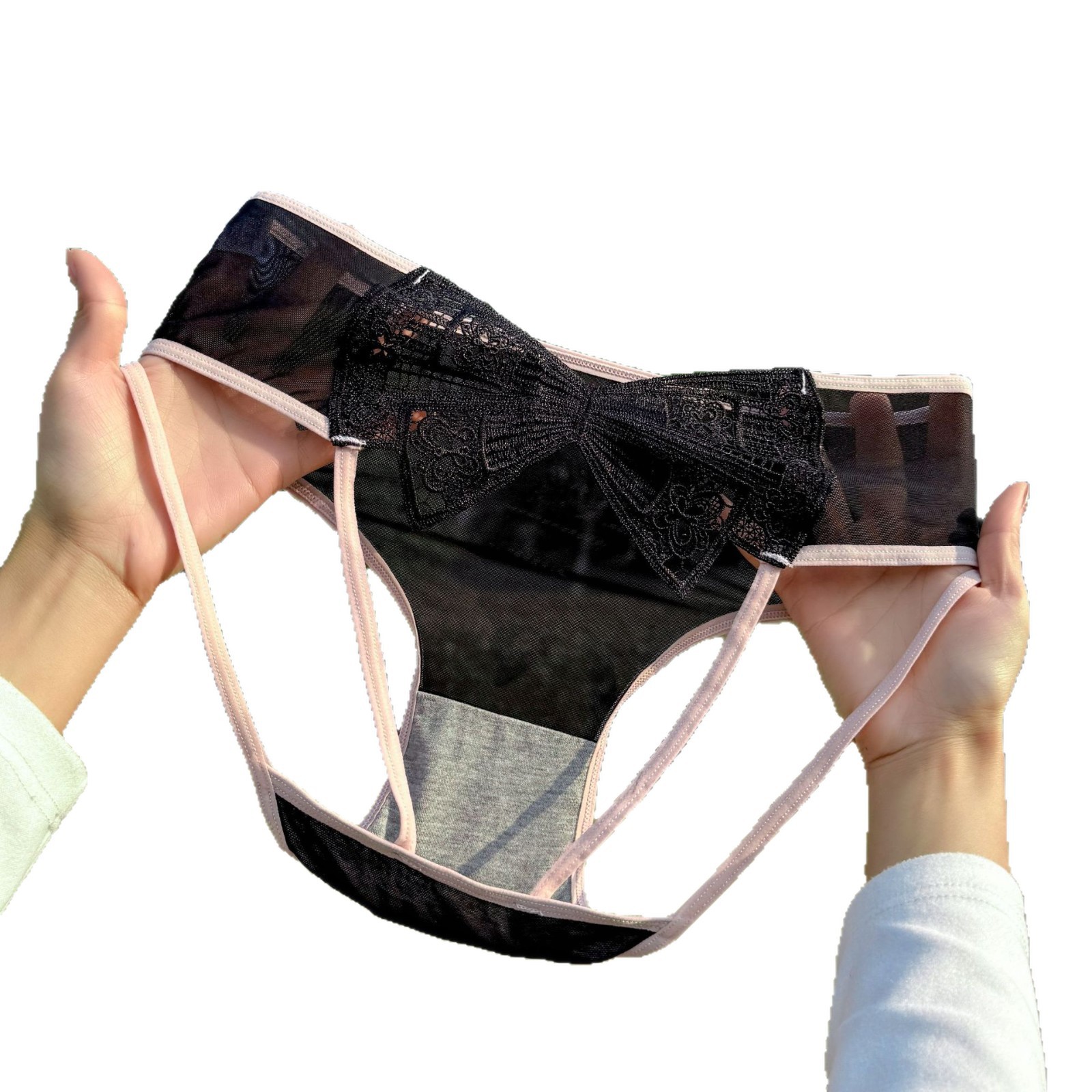 Plaque-sized high-waist-hip women's pure cotton tight-fitting inner pants with a cartoonish and sexy thong style, comfortable and breathable Item Picture