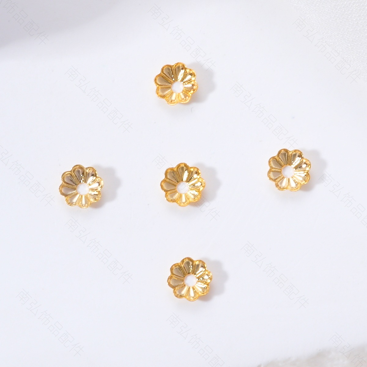 18k high color retention real gold copper plated flower tray bead bead bracelet, multi-loop pearl necklace, DIY accessory, handcrafted jewelry details Picture