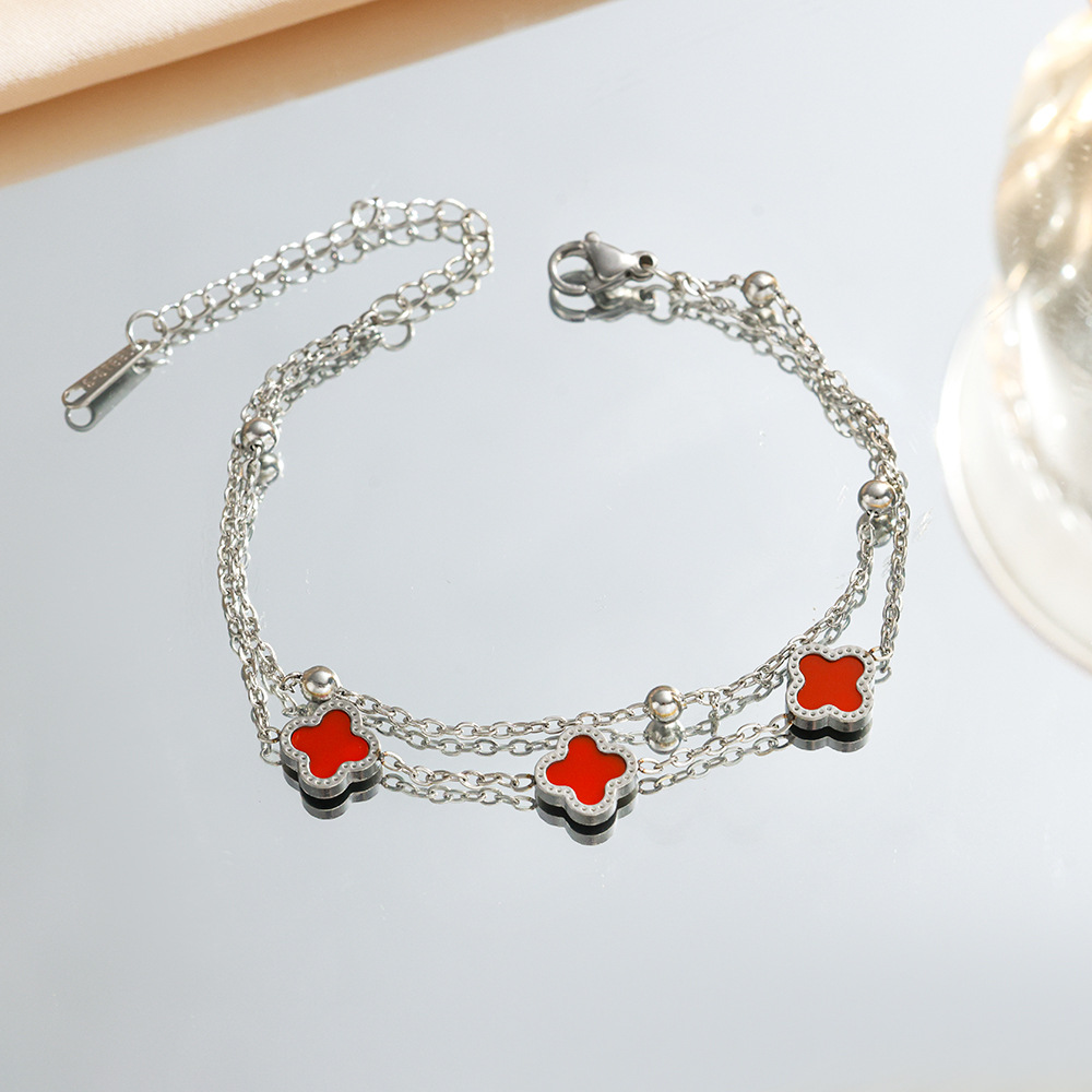 Cross-border four-leaf clover 18k titanium steel double-layer bracelet, a light luxury and high-end women's bestseller bracelet, simple and elegant jewelry Application Scenario