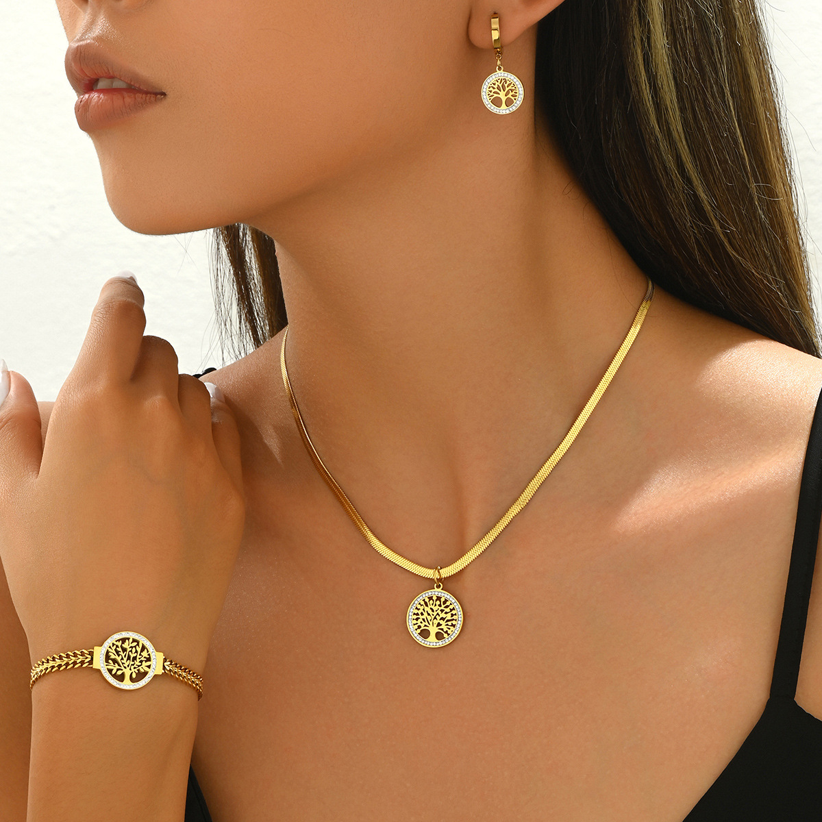 缀尚品钛钢复古简约吊坠项链锁骨链饰品镂空镶钻不锈钢生命树套装