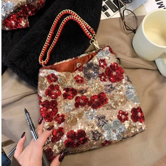 Cross-border niche high-end red sequined flower hand-held armpit bag, atmosphere banquet single-shoulder crossbody bag, women's bag, handbag, hand-held bag, fringed women's bag, handbag, sequined bag Specification image