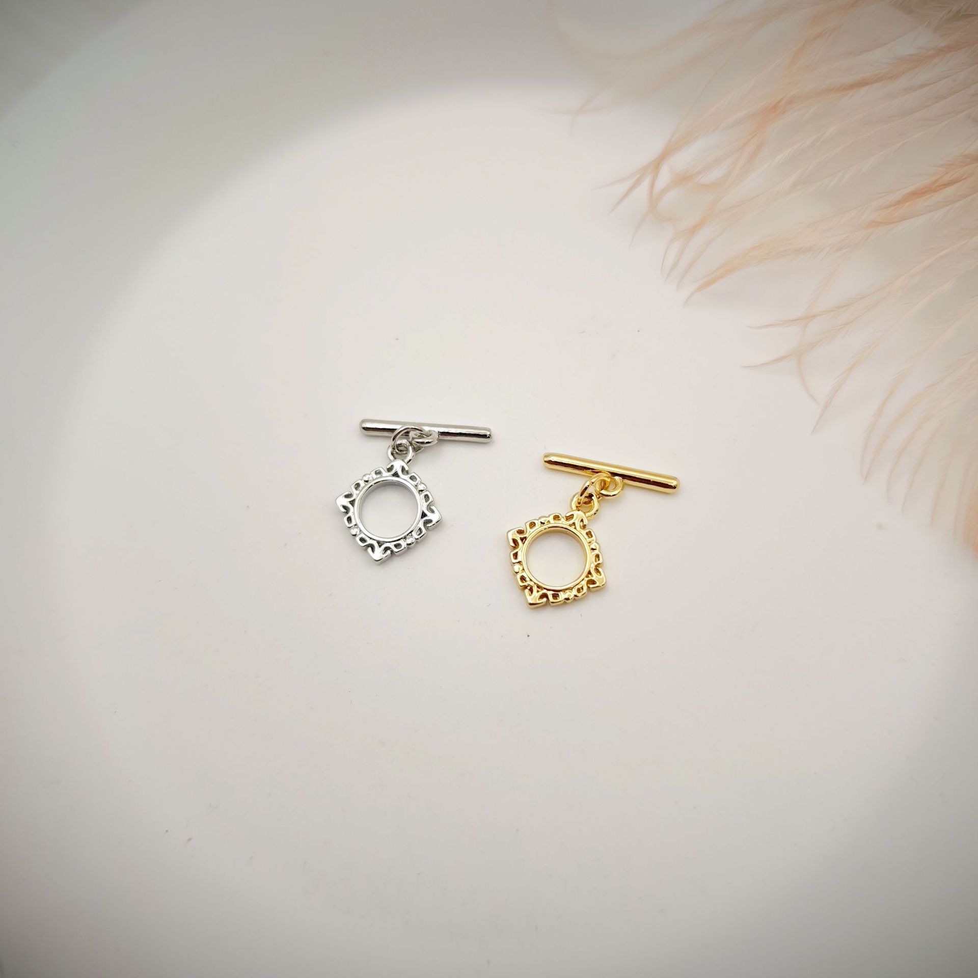 Copper-plated 18k gold-plated Chinese-style necklace, OT clasp, end clasp, connecting clasp, bracelet, diy necklace accessory Specification image