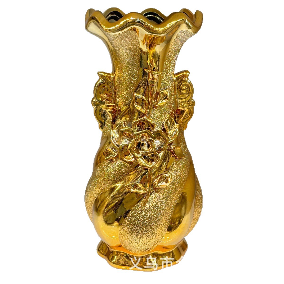 A pair of golden offering vase ceramic vases are placed in front of the 12-inch ceramic gilded Guanyin Nectar Vase Buddha Item Picture