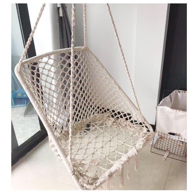 藤编桌椅实物图