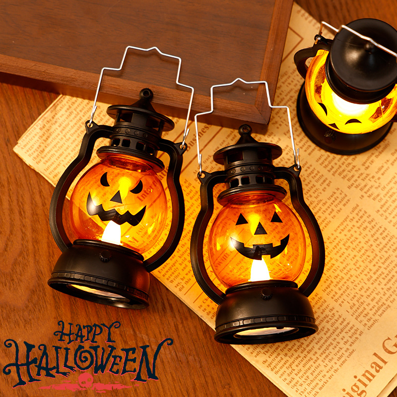 Halloween retro oil lanterns, hand-held pumpkin lanterns, ghost lanterns, funny glowing night lights, cake decorations