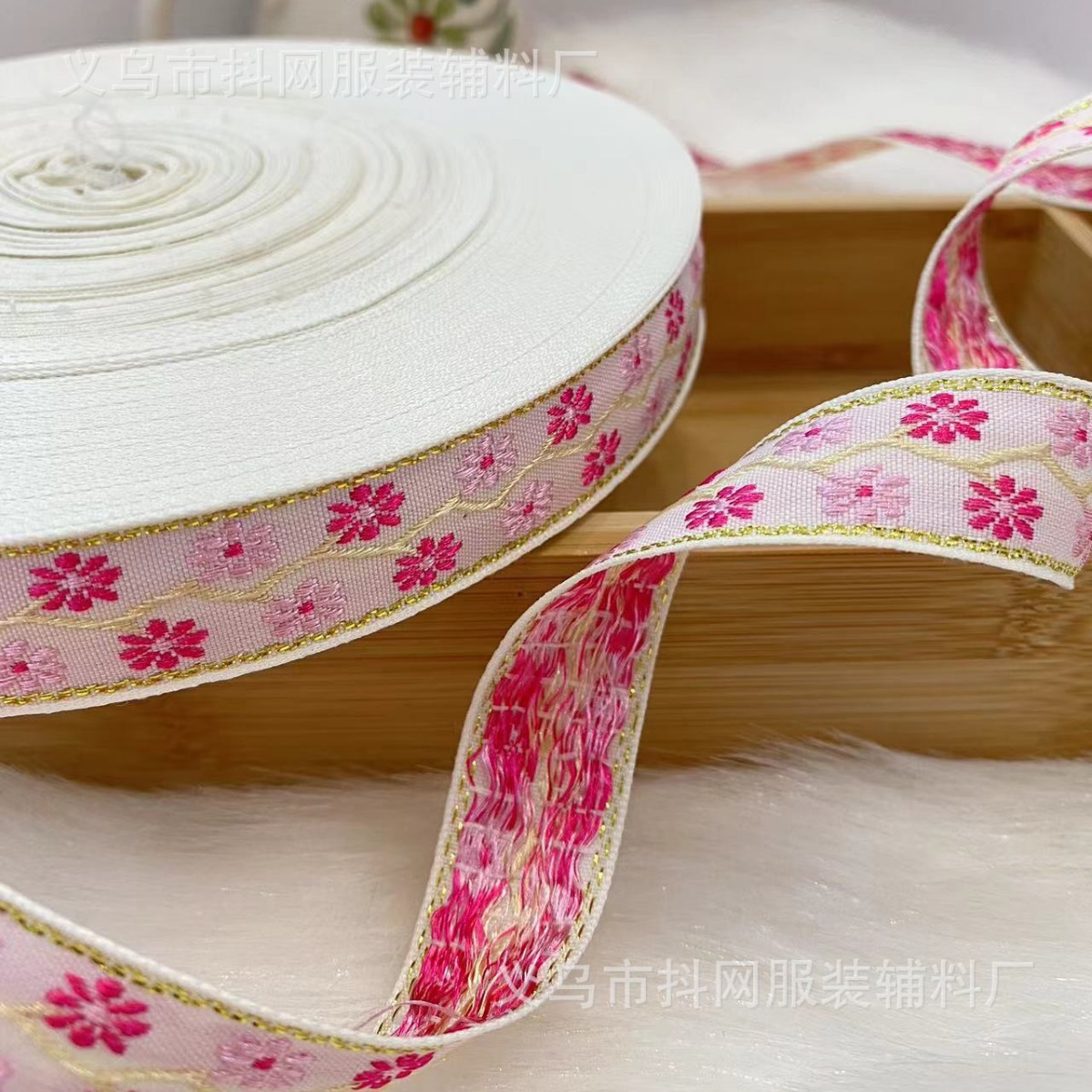 2.1cm small chanel-style gold silk jacquard embroidery webbing hair accessory gift box packaging tape performance costume accessories wholesale. Application Scenario
