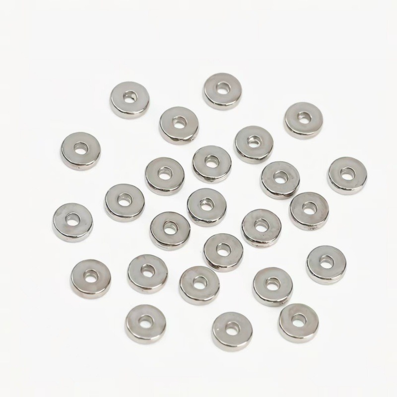 Wholesale of best-selling classic shiny round alloy gasket jewelry beads and spacers, diy bracelets and other accessories details Picture