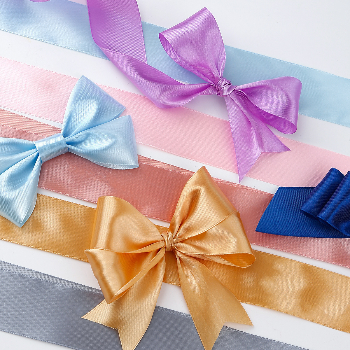 Colorful ribbon gift box, gift ribbons, light gold brushed woven ribbons, ribbon rolls Application Scenario