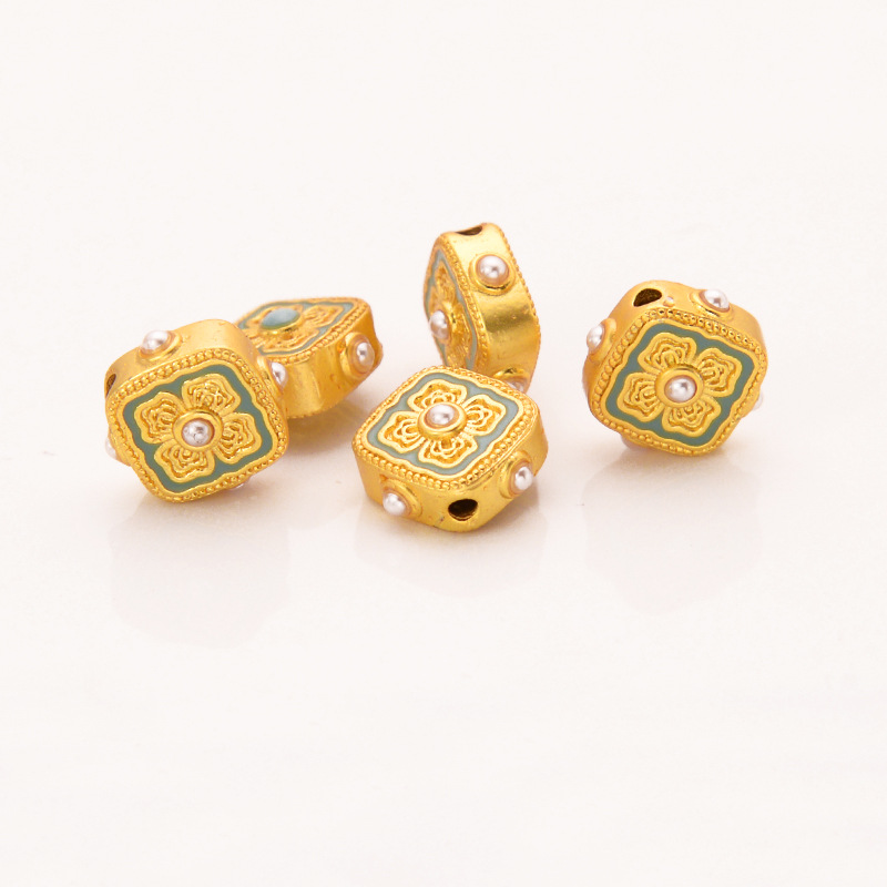 强保色沙金配件diy饰品古法金珐琅宋韵四合如意隔珠手链手绳配珠白底实物图