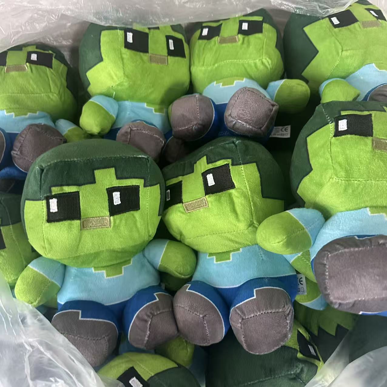 The new cross-border product "My World" is a "Laborer's Fear" plush toy, a pillow, and a stuffed doll Item Picture